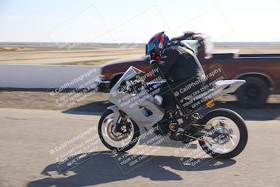 media/Nov-03-2025-Lets Ride (Mon) [[4d74c1c4d3]]/C Group/Grid/